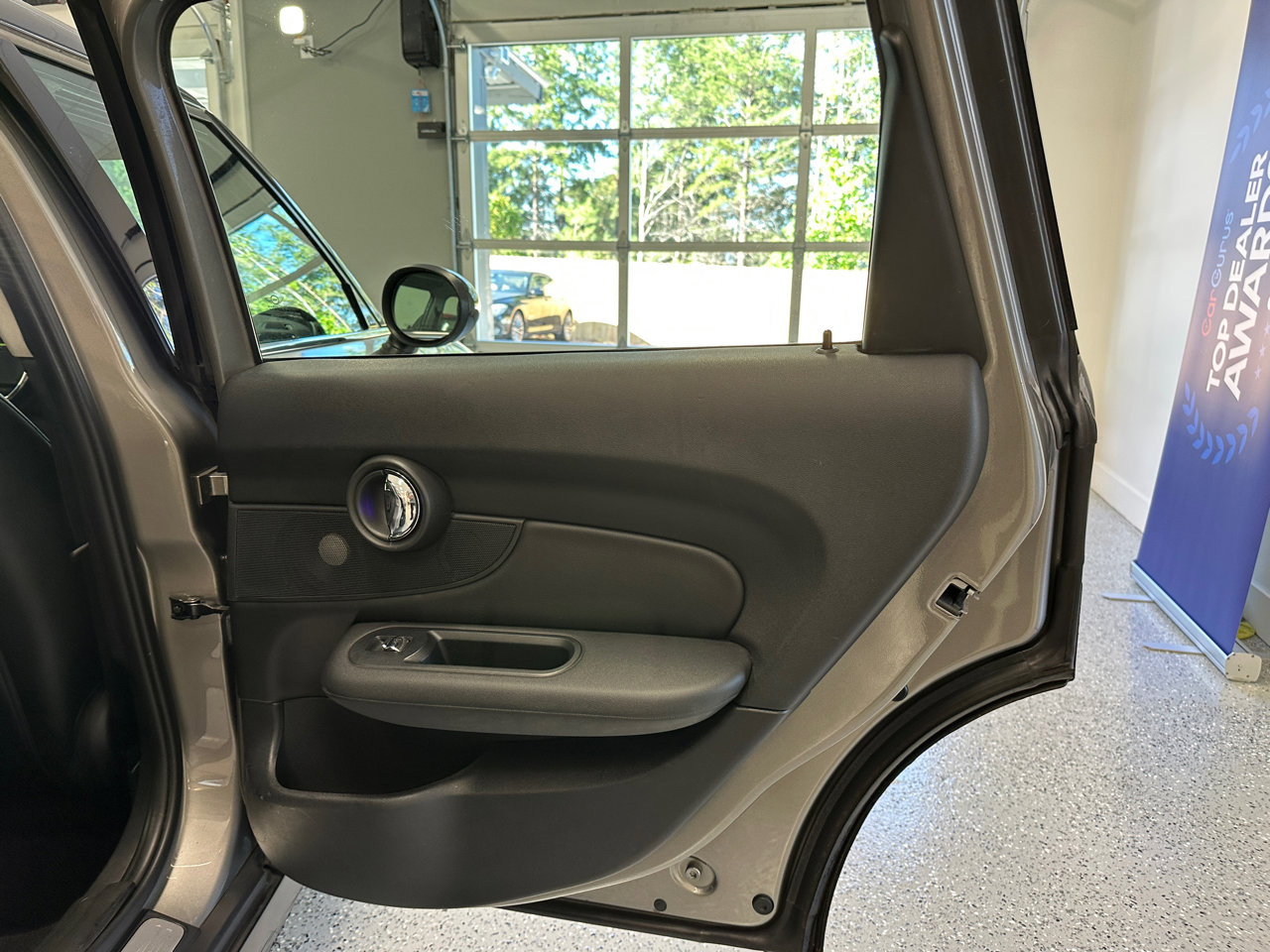 Used 2016 MINI Cooper Clubman image 26