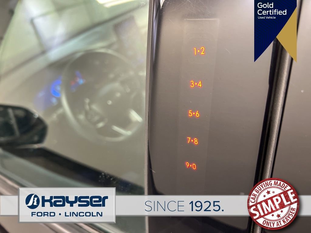 Certified 2022 Ford Explorer Platinum w/ Equipment Group 601A image 31