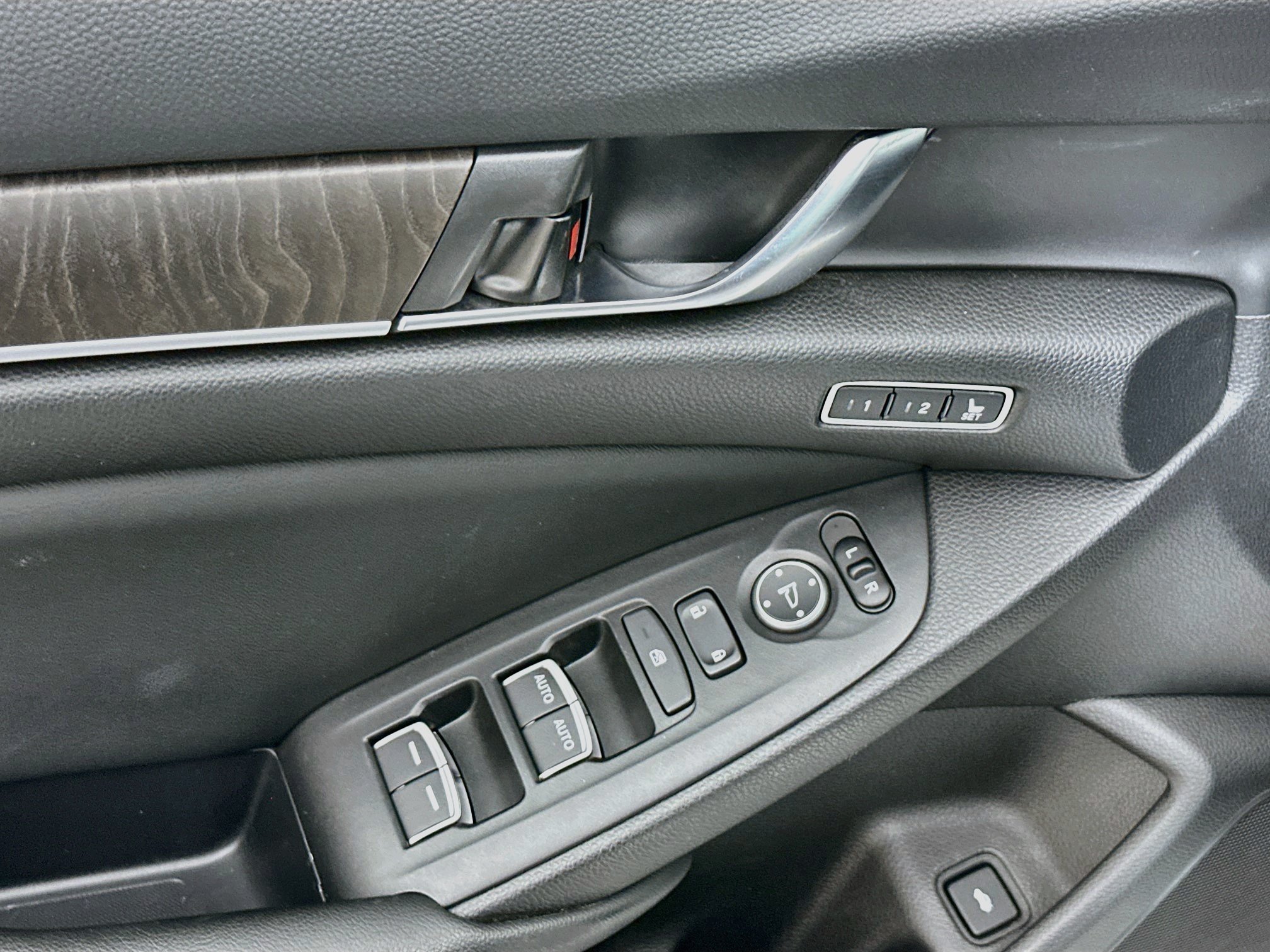 Used 2021 Honda Accord EX-L image 15
