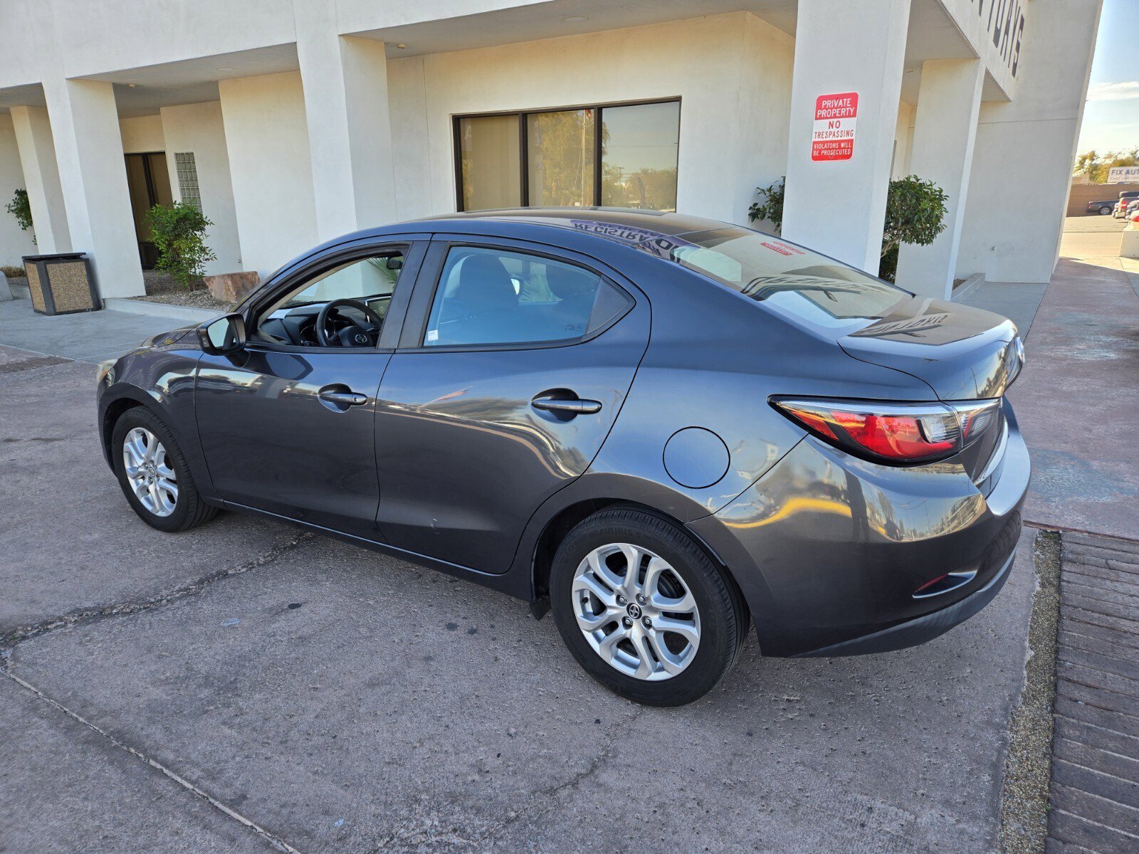 Used 2016 Scion iA image 3