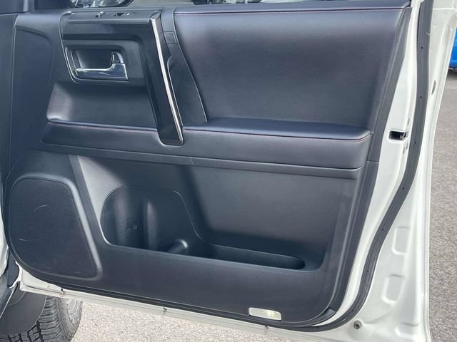 Used 2021 Toyota 4Runner TRD Off-Road Premium w/ Moonroof Package AWD/4WD image 25