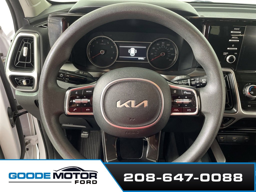 Used 2022 Kia Sorento LX image 19