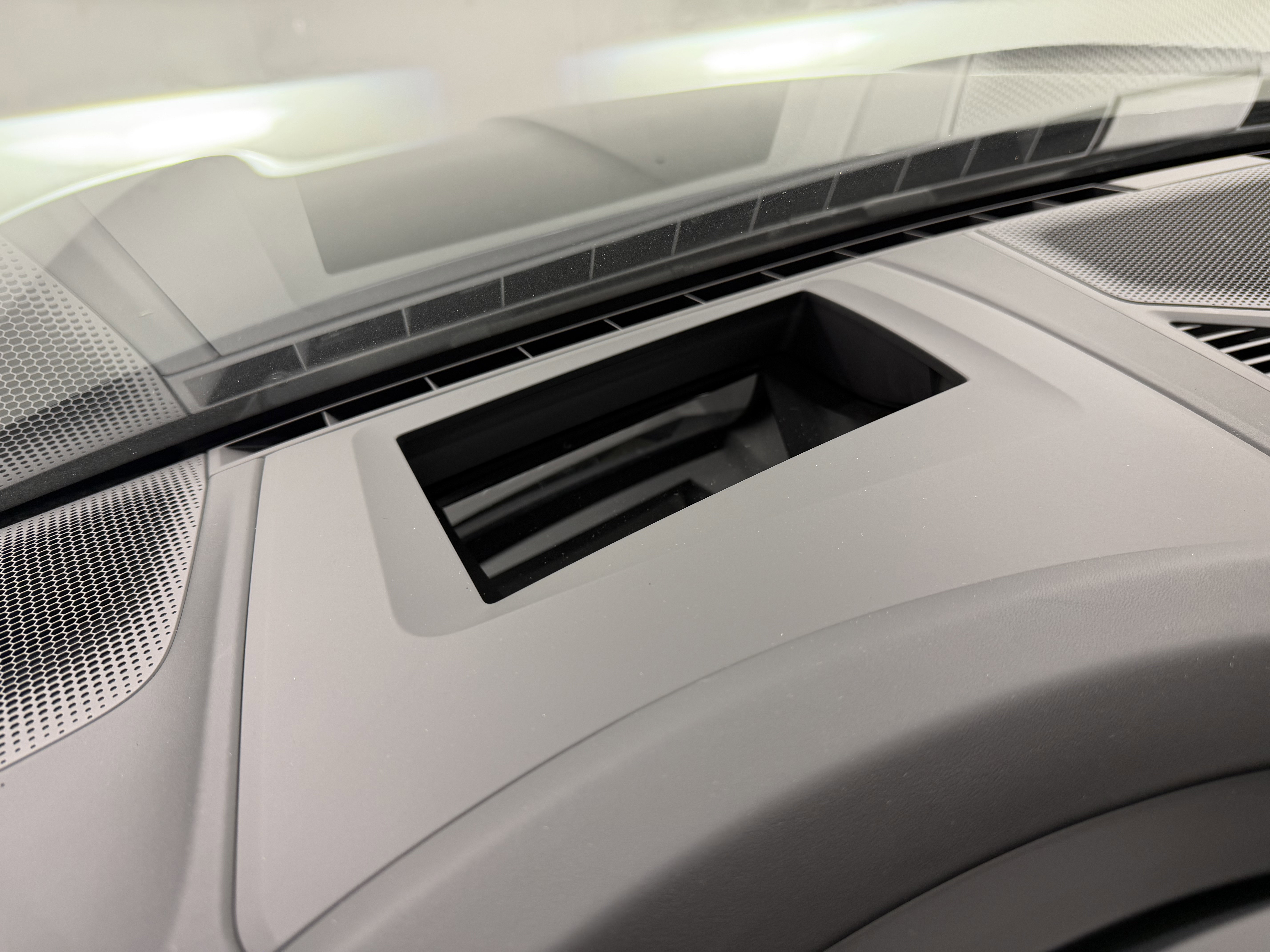 New 2026 Porsche Cayenne S image 53