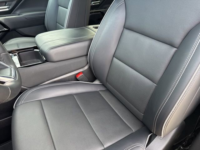 Used 2025 Chevrolet Silverado EV LT image 19