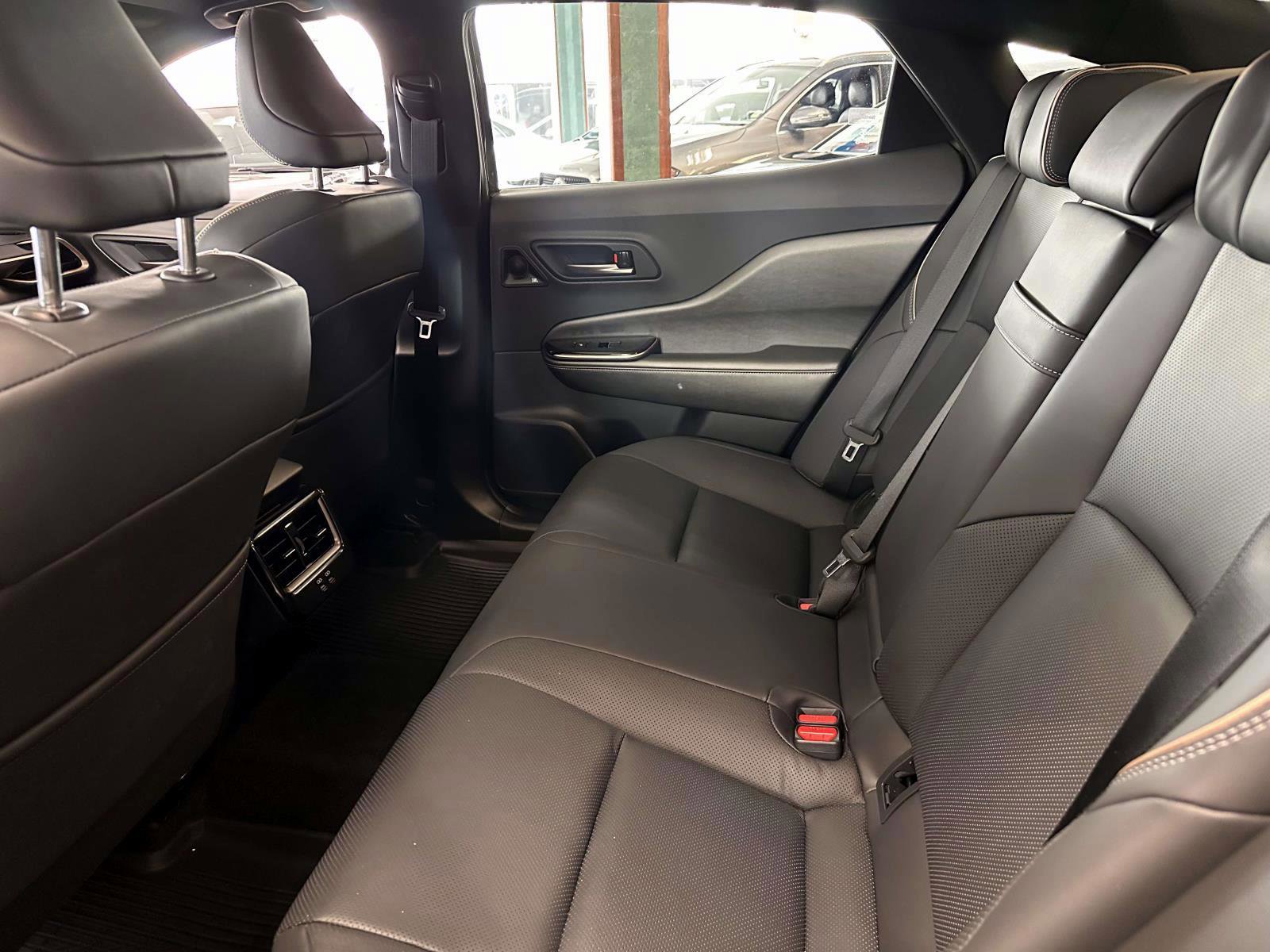 Used 2025 Toyota Crown AWD/4WD image 17