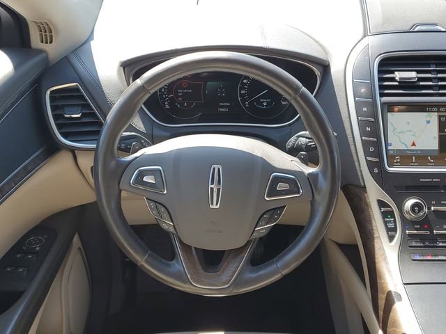Used 2016 Lincoln MKX Reserve w/ Driver Assistance Package AWD/4WD image 25