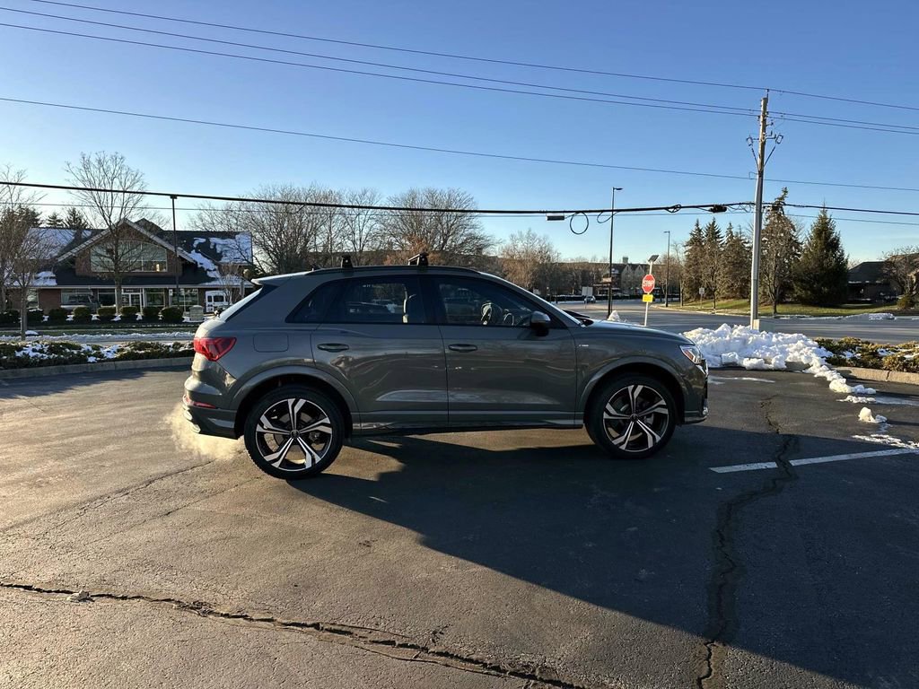 Used 2024 Audi Q3 2.0T Premium Plus w/ Premium Plus Package image 8