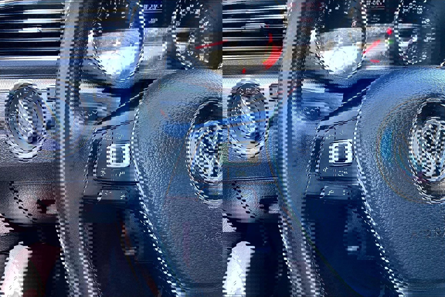 Used 2017 Volkswagen Passat 1.8T SE w/ SE Lighting Package FWD image 19