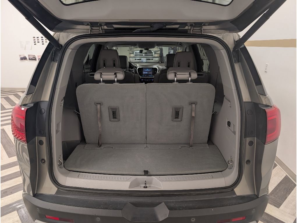 Used 2019 GMC Acadia SLT image 25