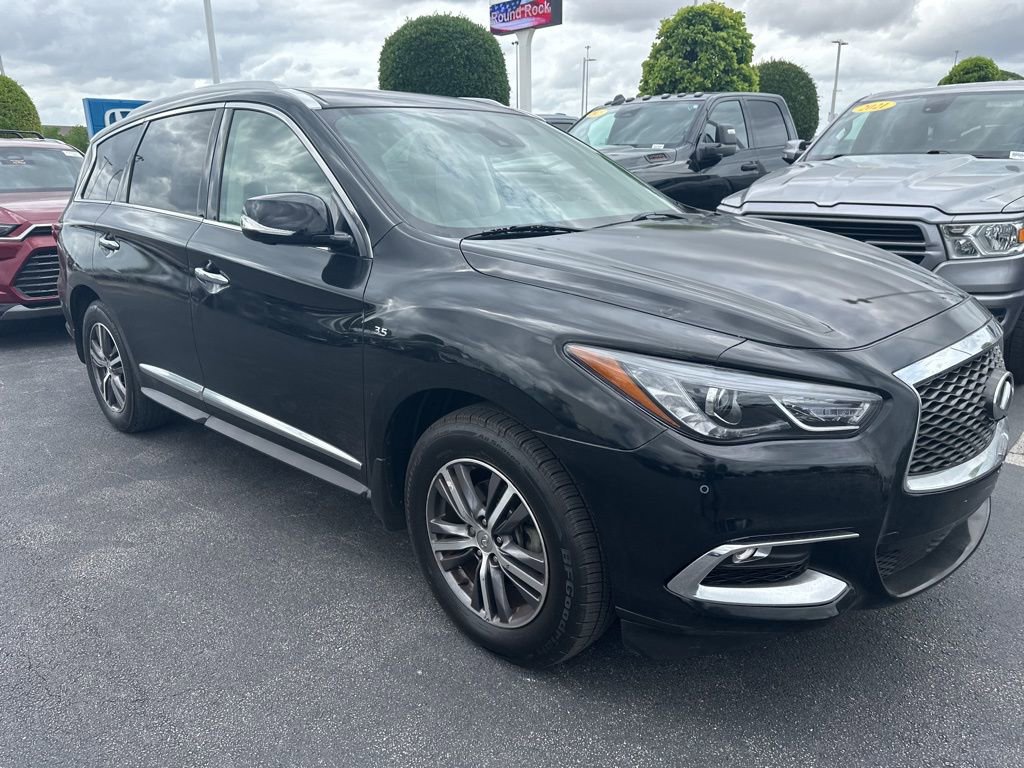 Used 2019 INFINITI QX60 Luxe w/ Essential Package image 3