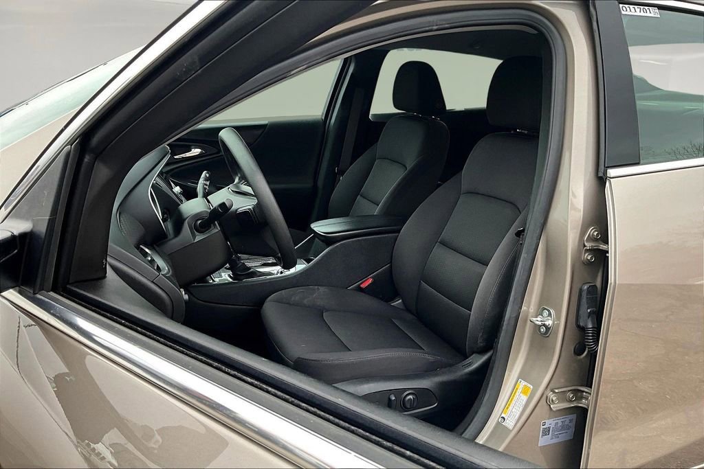 Used 2024 Chevrolet Malibu LT image 22