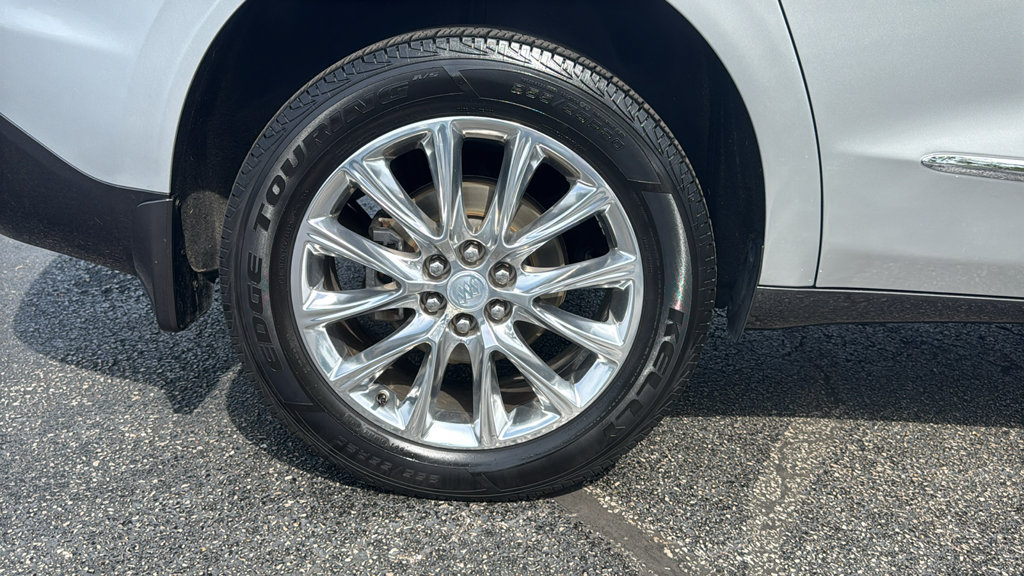 Used 2018 Buick Enclave Essence AWD/4WD image 8