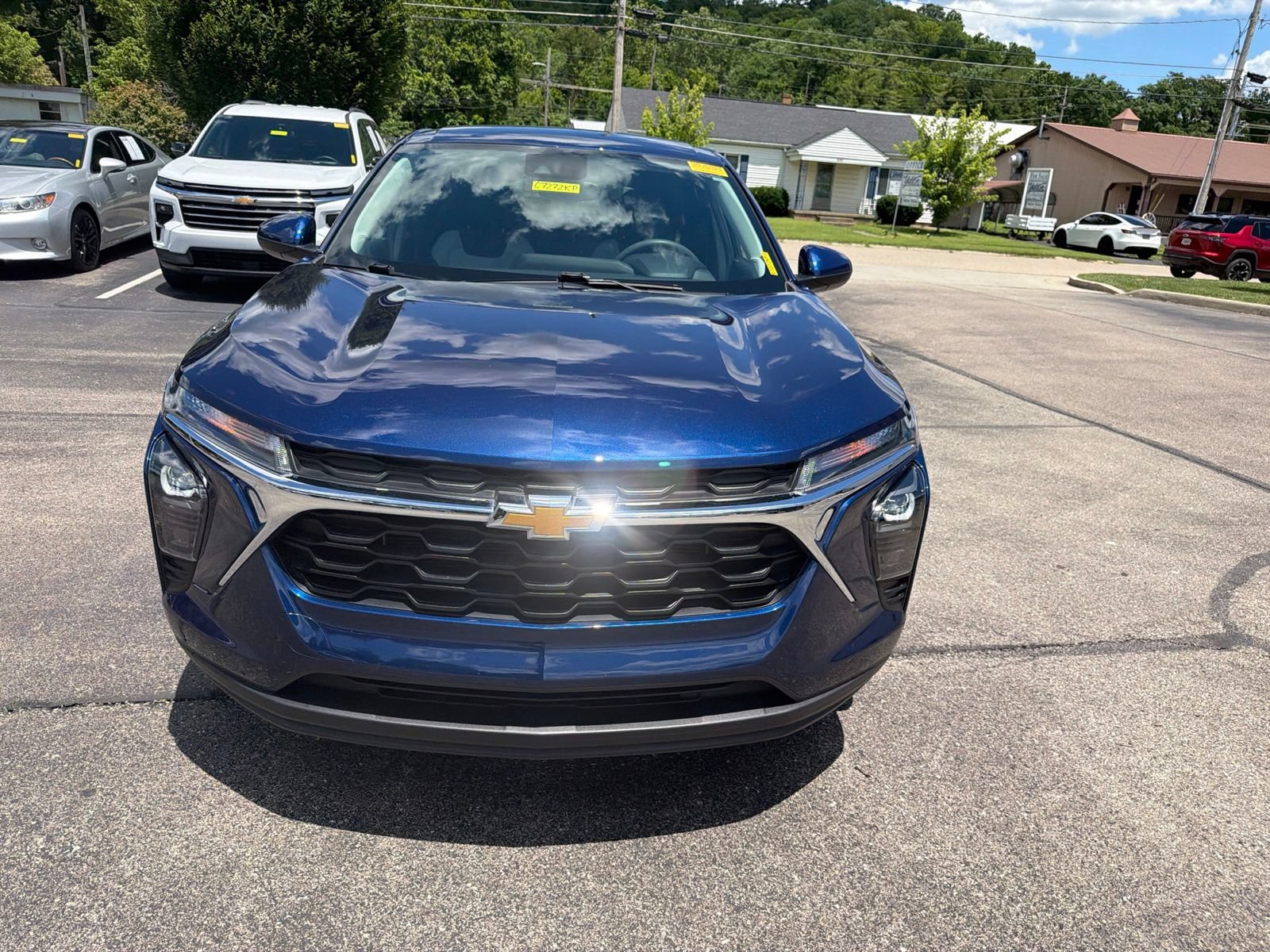 Used 2024 Chevrolet Trax LS w/ LS Convenience Package FWD image 8