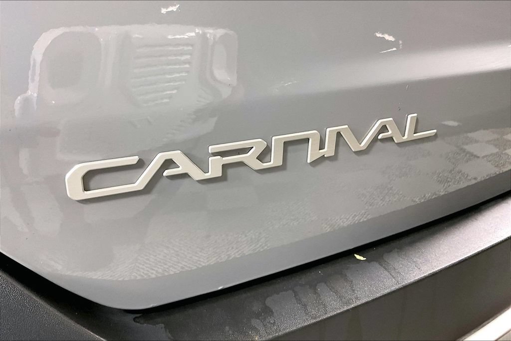 Used 2026 Kia Carnival SX FWD image 7
