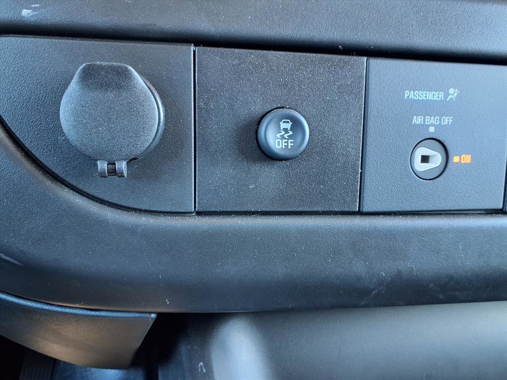 Used 2025 Chevrolet Express 3500 LT w/ LT Preferred Equipment Group RWD image 5