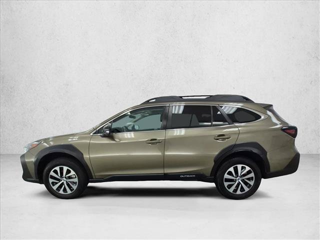 Used 2024 Subaru Outback Premium AWD/4WD image 9
