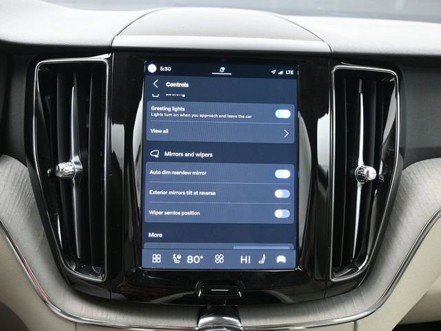 Used 2024 Volvo XC60 B5 Plus w/ Protection Package Premier image 17