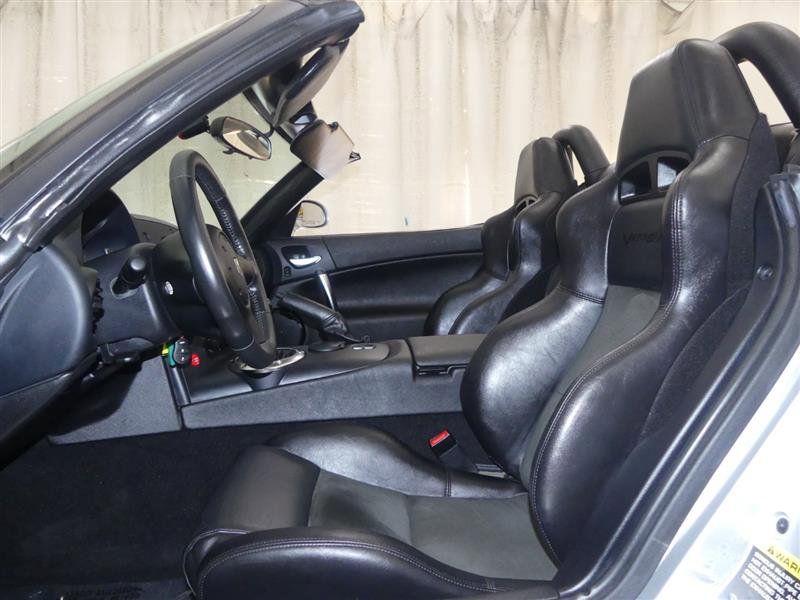 Used 2004 Dodge Viper SRT-10 RWD image 19