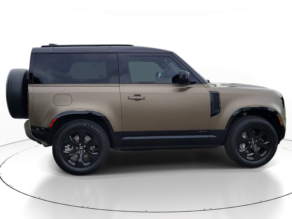 Used 2021 Land Rover Defender 90 X-Dynamic S AWD/4WD image 3