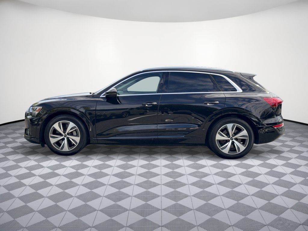Used 2024 Audi Q8 e-tron Premium AWD/4WD image 2