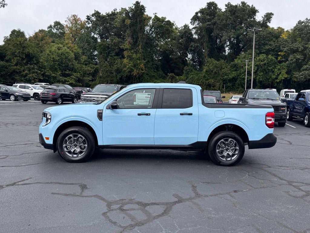 New 2026 Ford Maverick XLT w/ Equipment Group 301A AWD/4WD image 3