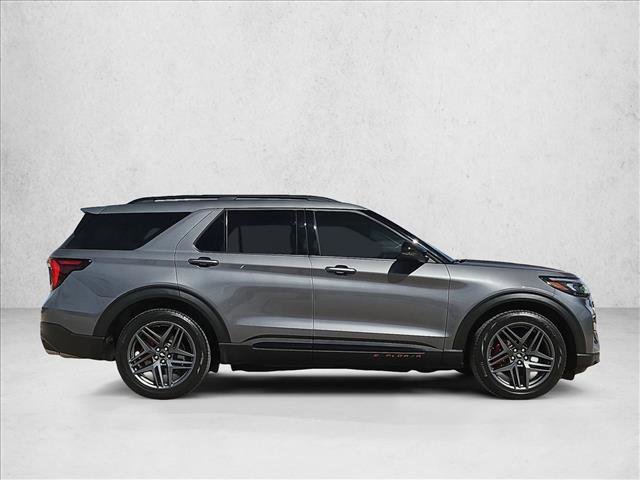 Used 2025 Ford Explorer ST AWD/4WD video 4