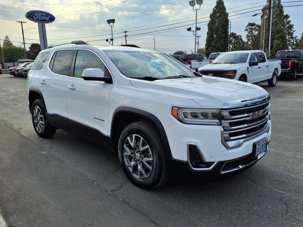 Used 2022 GMC Acadia SLT w/ Technology Package image 3