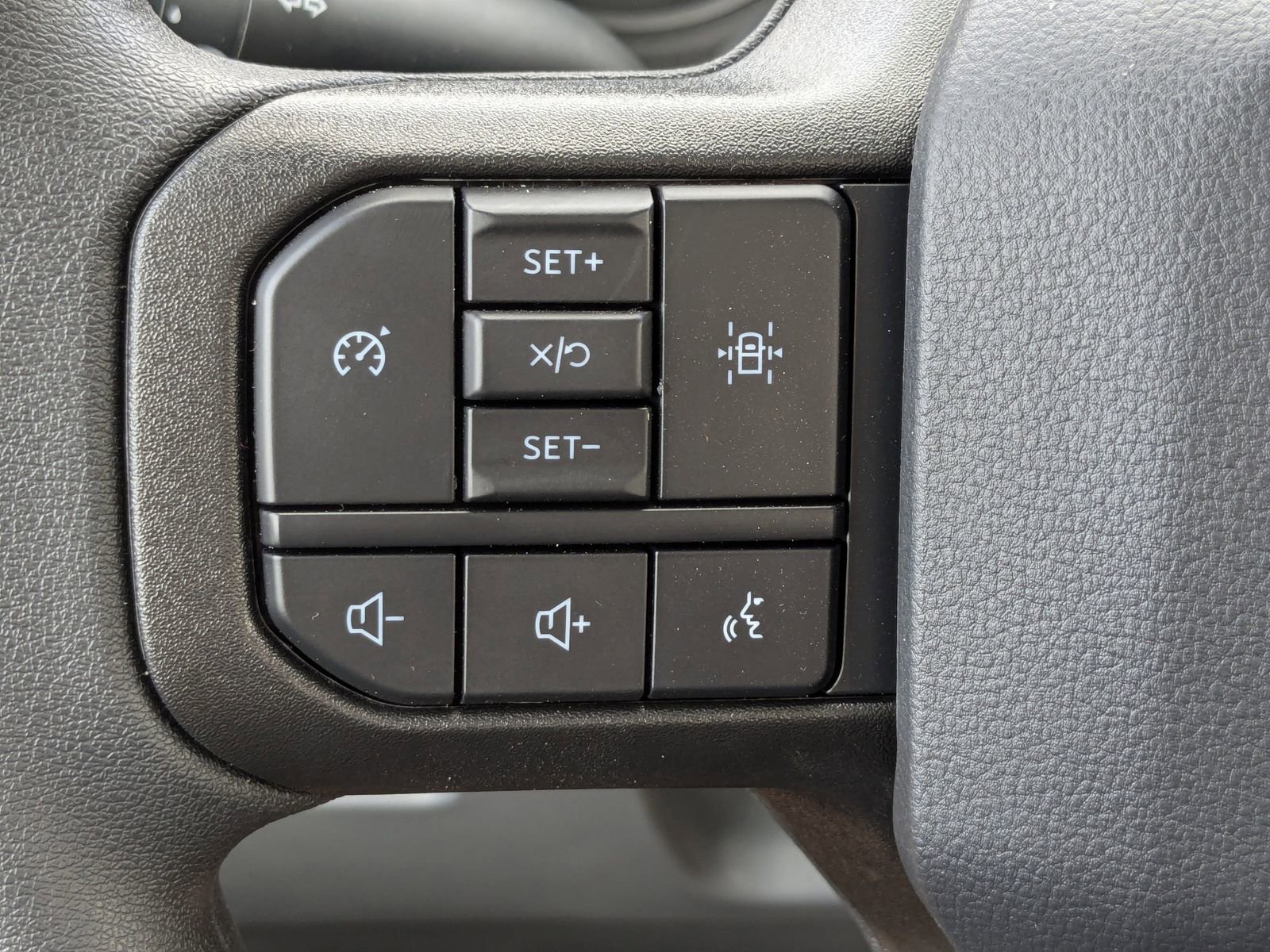 New 2025 Ford F450 XL w/ XL Chrome Package image 23