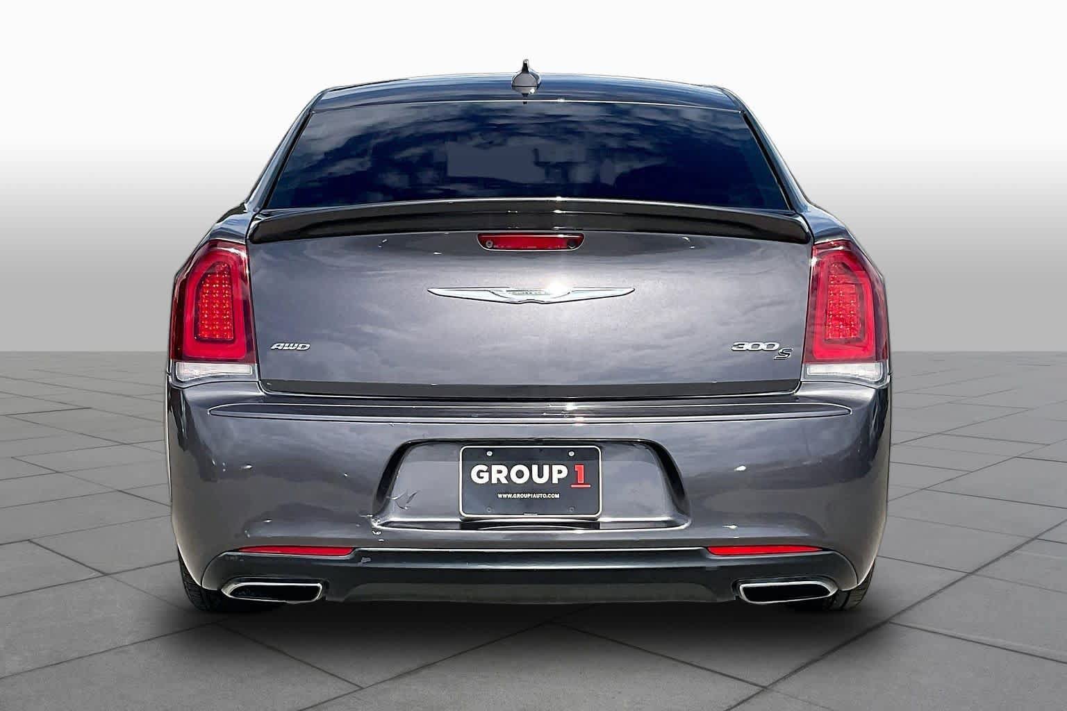 Used 2017 Chrysler 300 S w/ S Model Appearance Package AWD/4WD image 5