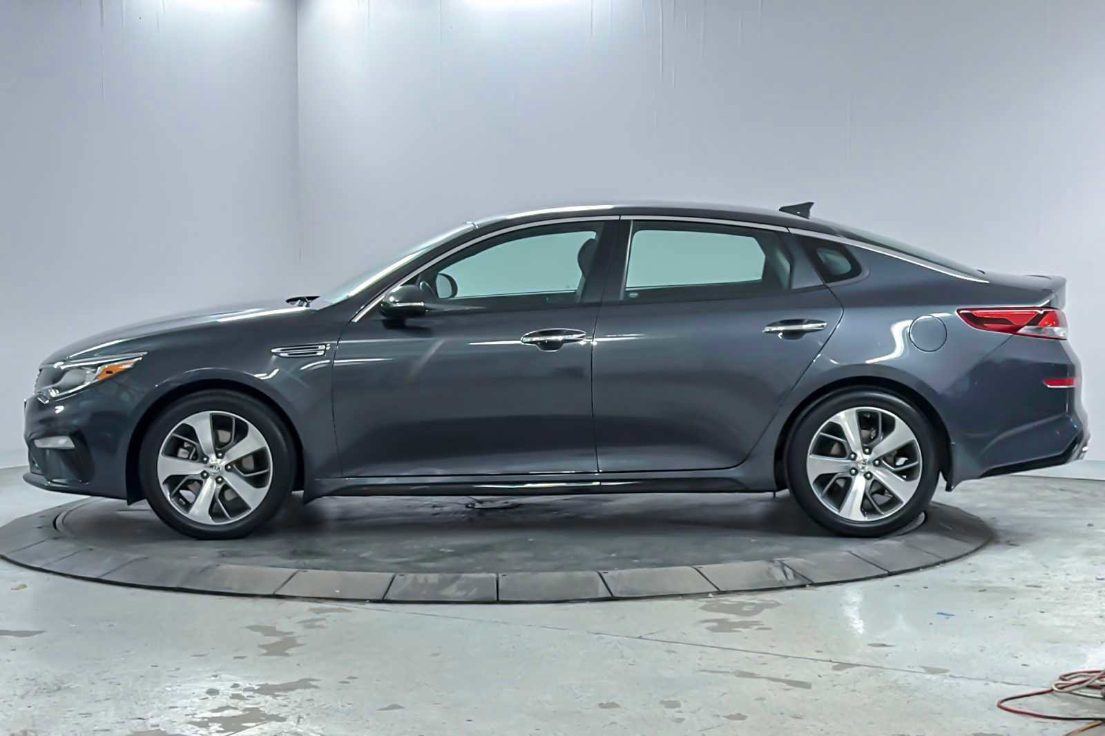 Used 2019 Kia Optima S image 5
