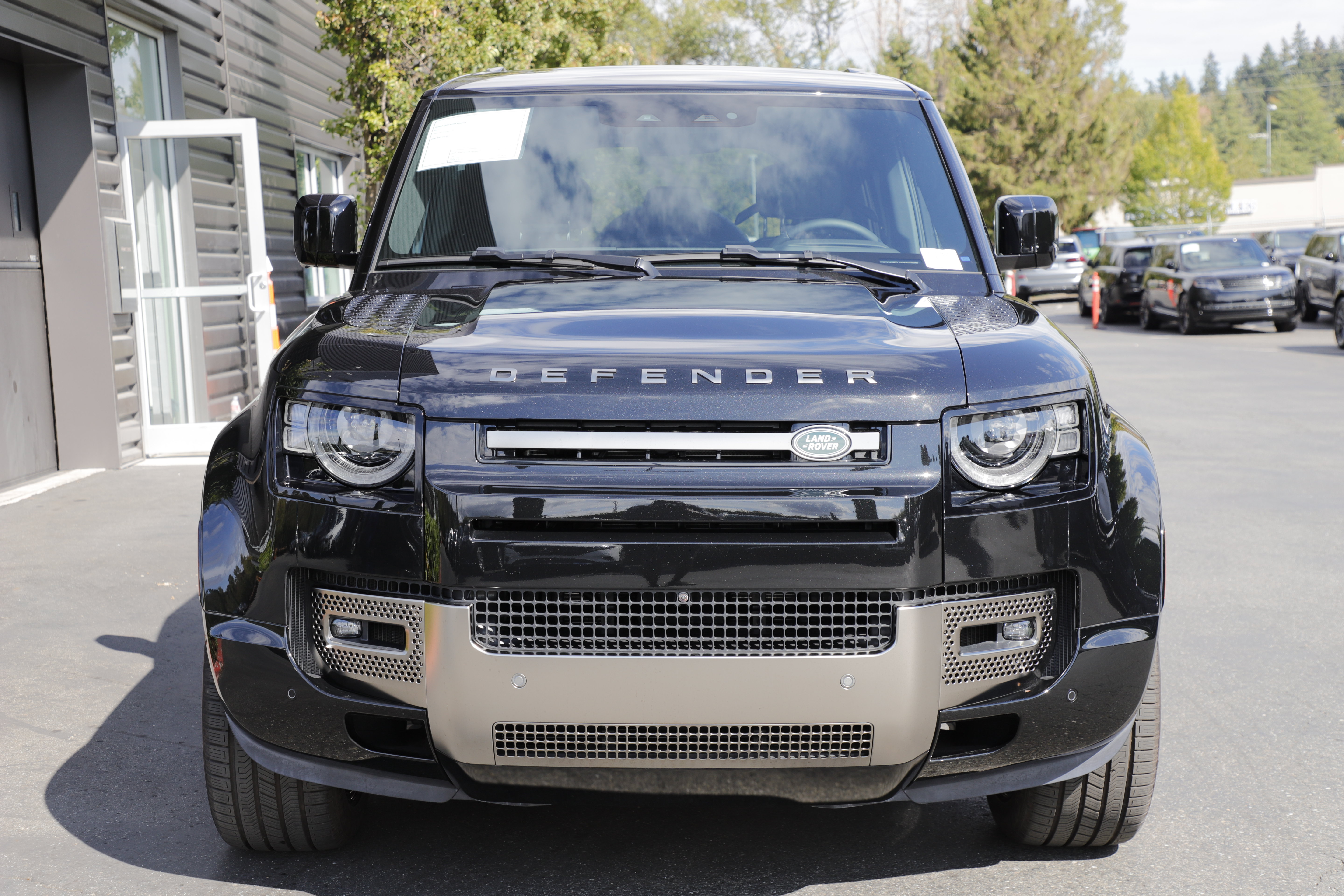 New 2025 Land Rover Defender 110 X AWD/4WD image 23
