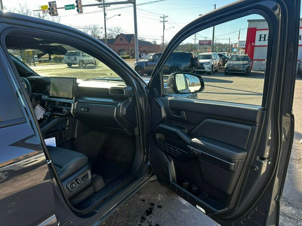 Used 2025 Toyota 4Runner TRD Sport image 11