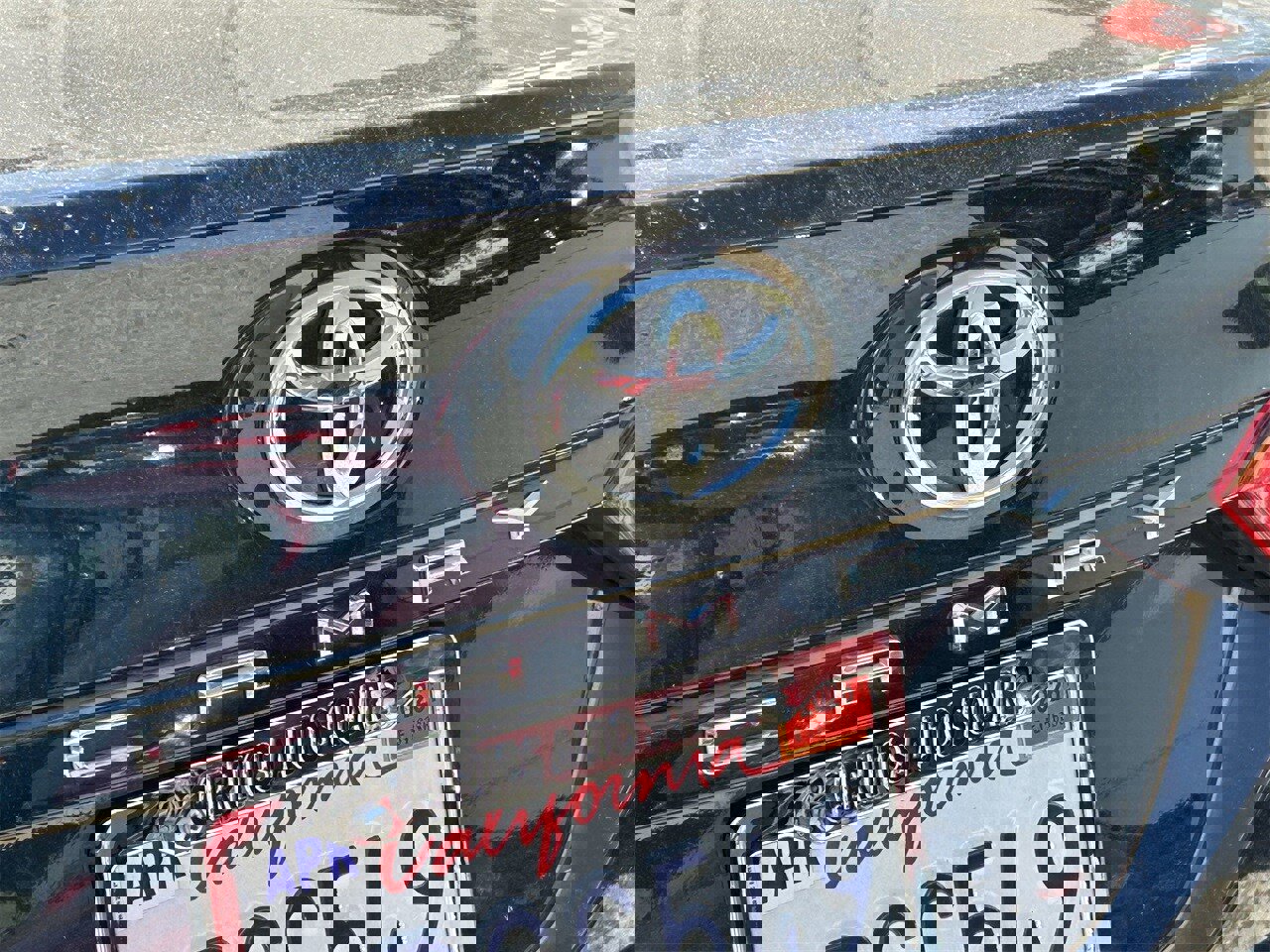 Used 2018 Toyota Camry XLE image 5