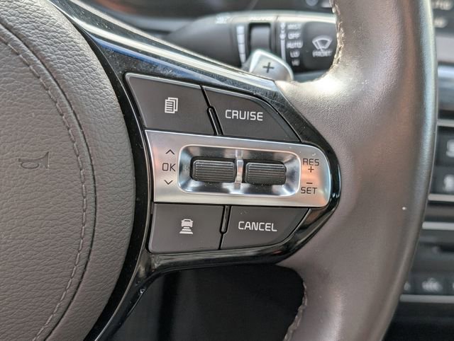 Used 2017 Kia Cadenza Limited w/ Paint Protection Package image 36