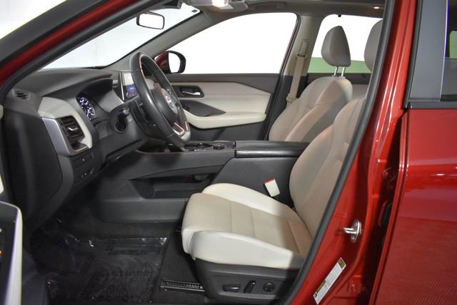 Certified 2024 Nissan Rogue SV w/ SV Premium Package AWD/4WD image 11
