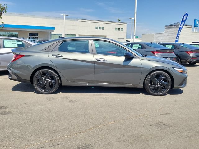 New 2026 Hyundai Elantra SEL Sport FWD image 31