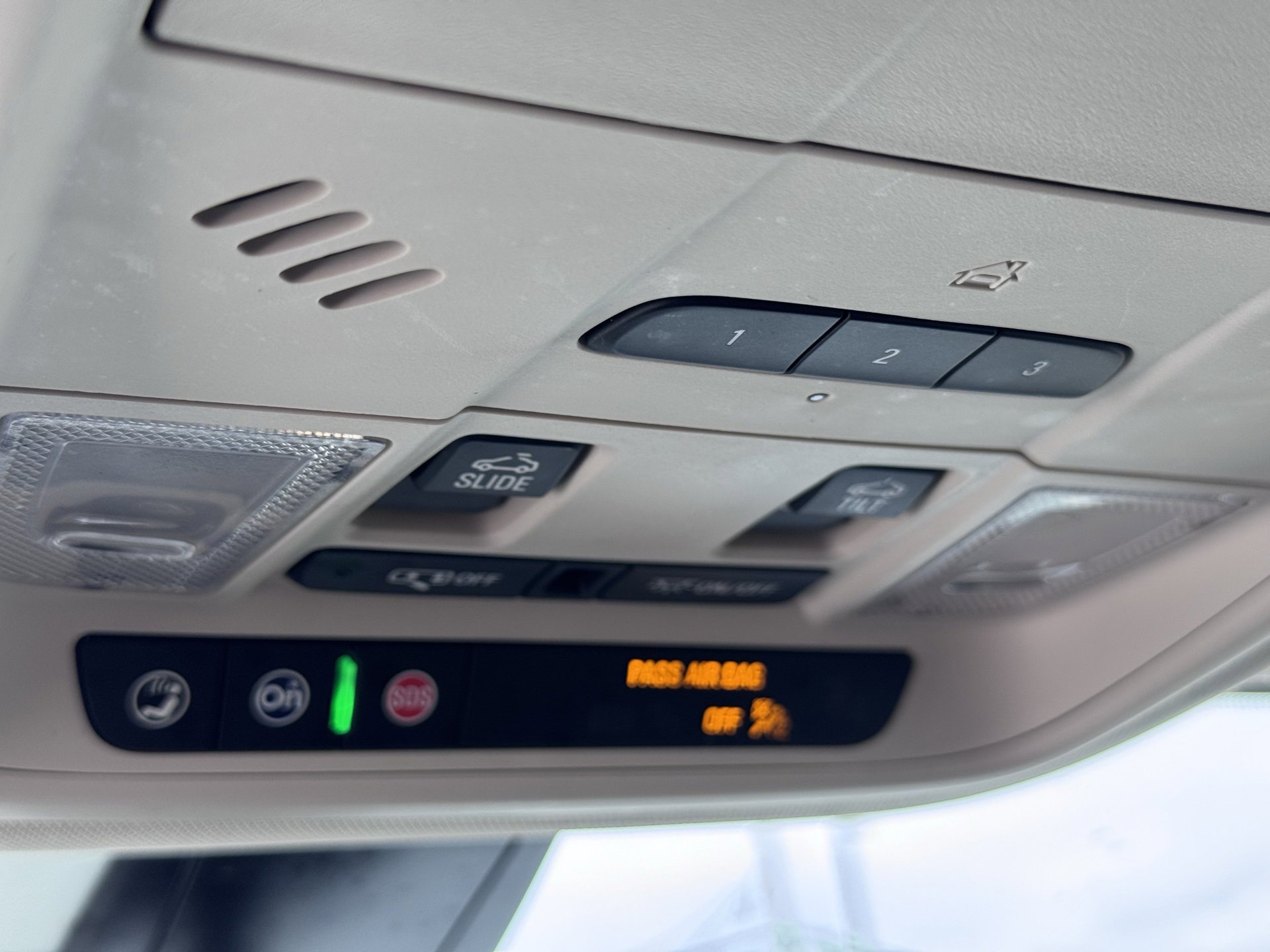 Used 2023 GMC Acadia Denali image 33