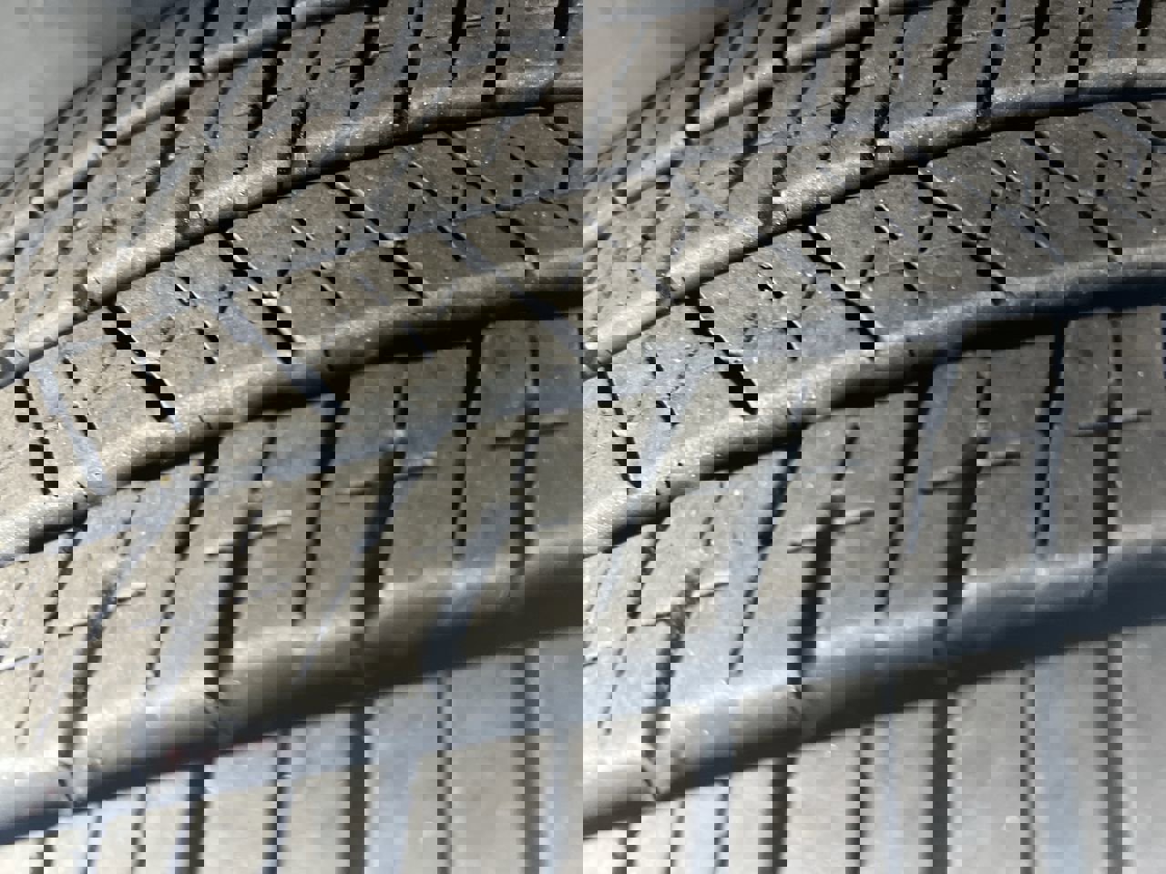 Used 2024 Toyota Venza XLE AWD/4WD image 12