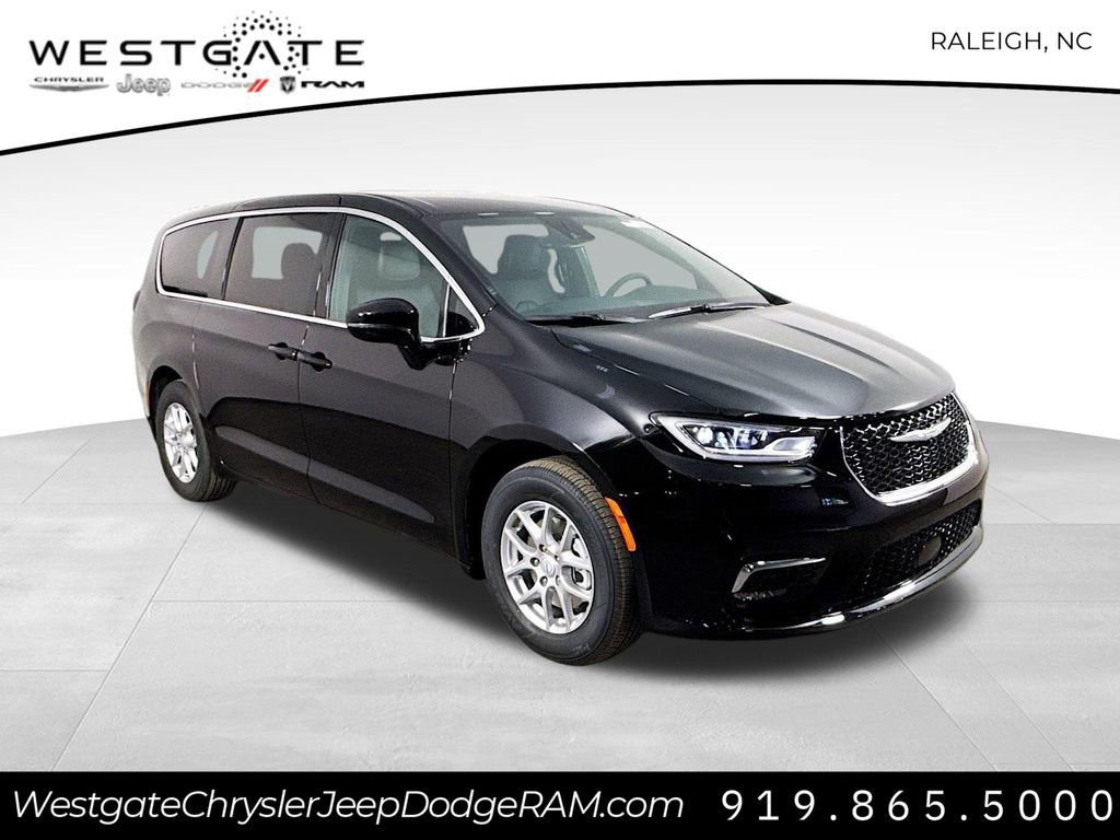 New 2026 Chrysler Pacifica Select