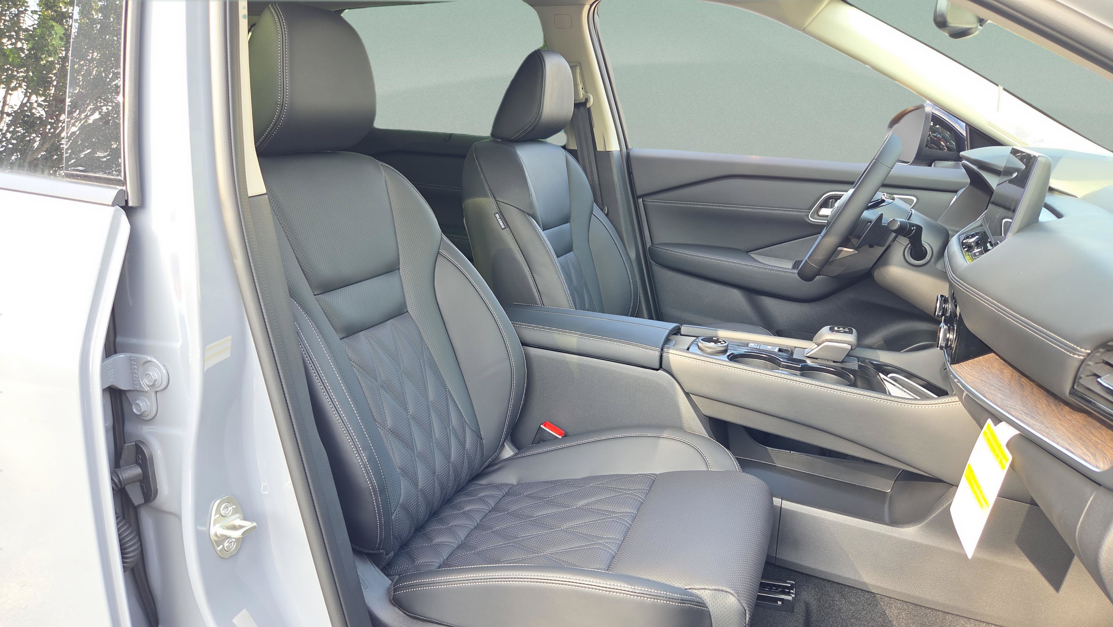 New 2026 Nissan Rogue Platinum w/ Platinum Premium Package AWD/4WD image 19