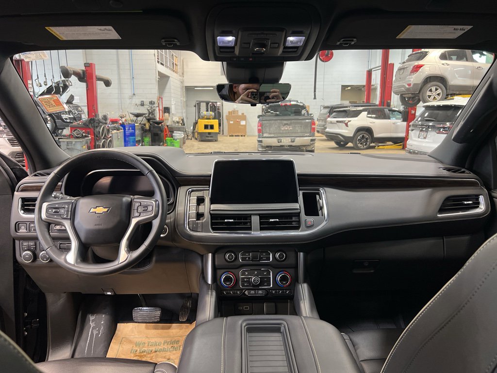 Used 2024 Chevrolet Tahoe Premier w/ Premium Package image 21