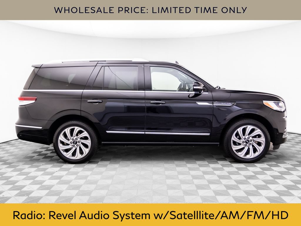 Used 2024 Lincoln Navigator Reserve AWD/4WD image 6