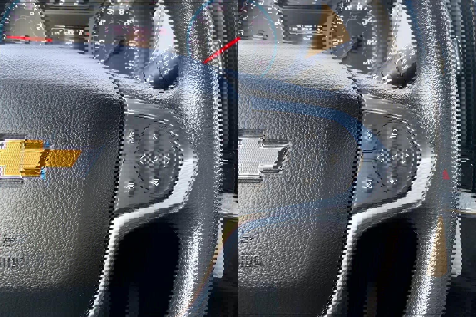 Used 2023 Chevrolet Traverse LS image 24