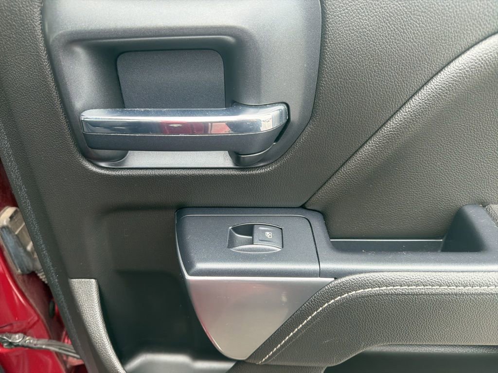 Used 2018 Chevrolet Silverado 1500 LT w/ All Star Edition image 21