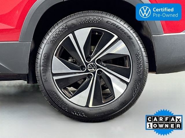 Certified 2024 Volkswagen Taos SE image 31