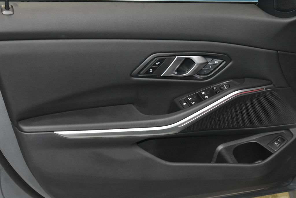 Certified 2025 BMW 330i xDrive Sedan w/ Premium Package image 4
