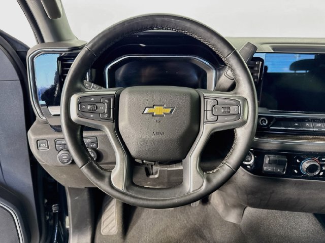 Used 2025 Chevrolet Silverado 1500 LT AWD/4WD image 12