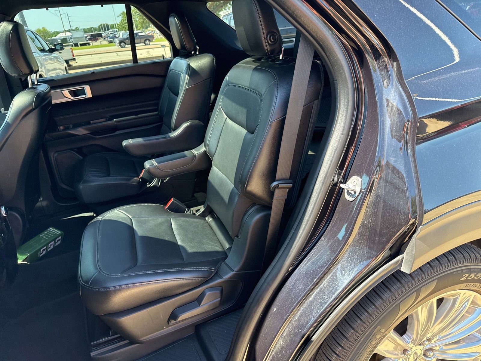 Used 2020 Ford Explorer Limited RWD image 12