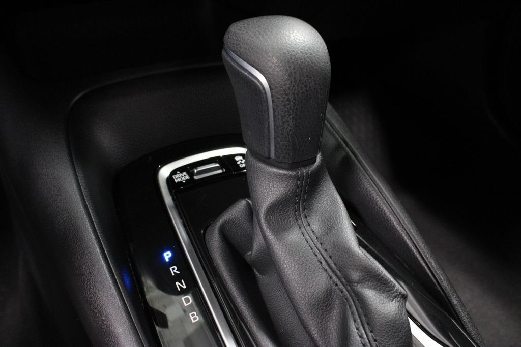 Used 2025 Toyota Corolla SE FWD image 29