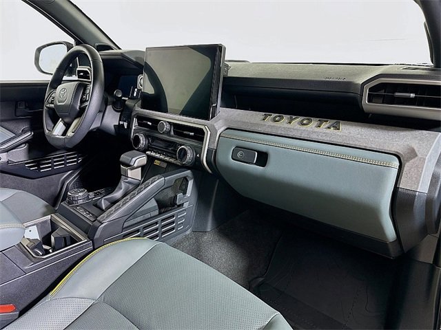 Used 2025 Toyota 4Runner Trailhunter image 27
